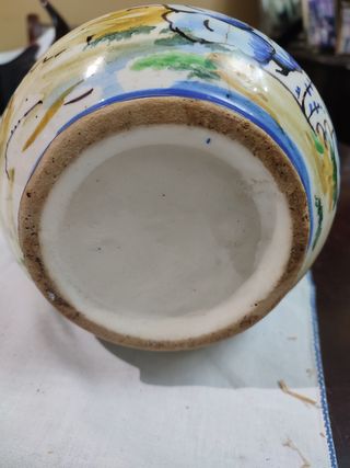 Preciosa Jarra de Talavera, barriguda y pico pato