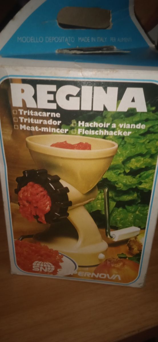 Tritacarne manuale REGINA