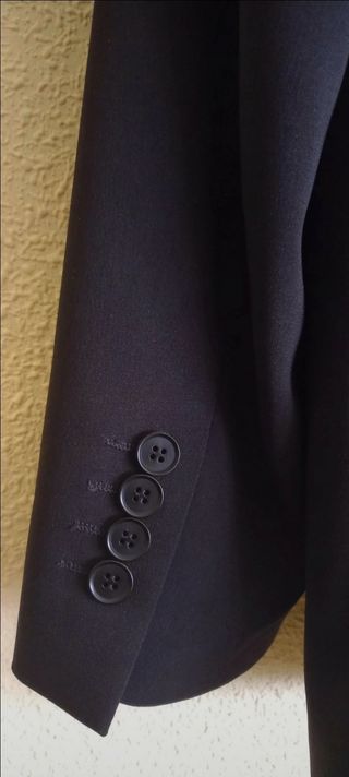 Traje ceremonia, negro
