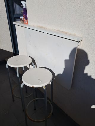 mesa plegable más taburetes