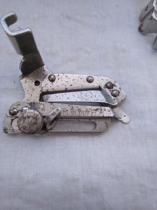 Accesorios maquina coser antigua Singer 99k