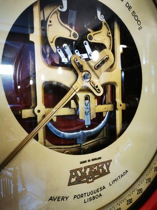 Gran báscula antigua.