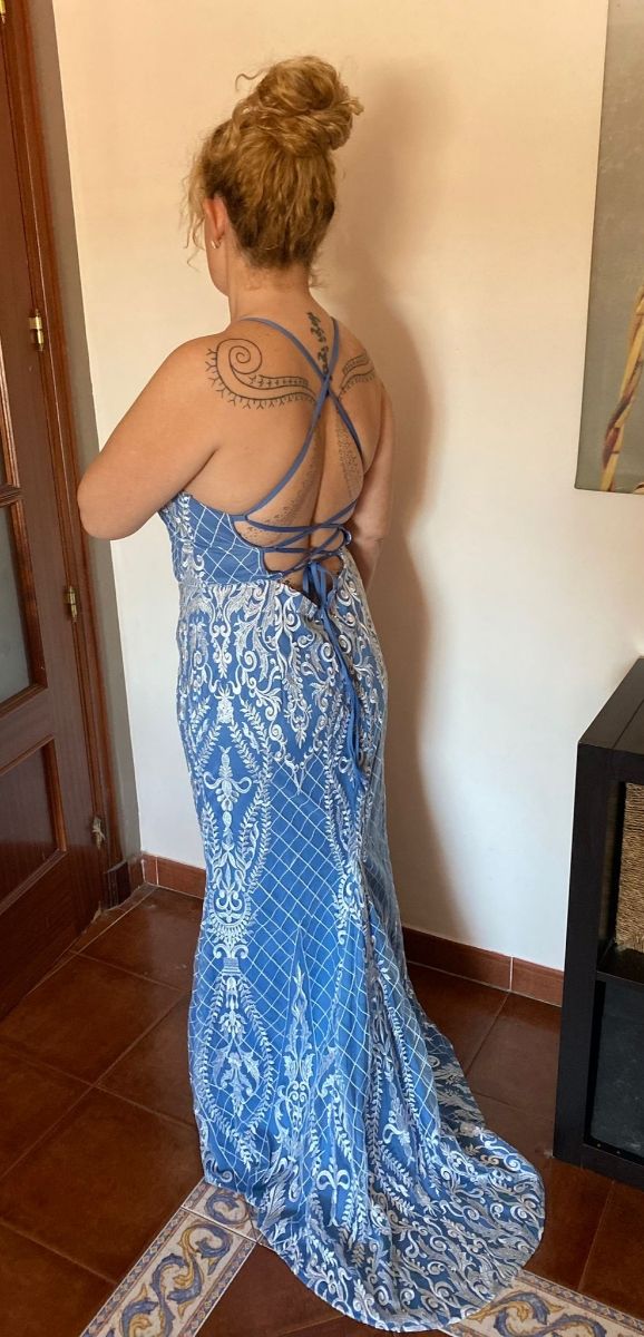 vestido nuevo celeste y encaje