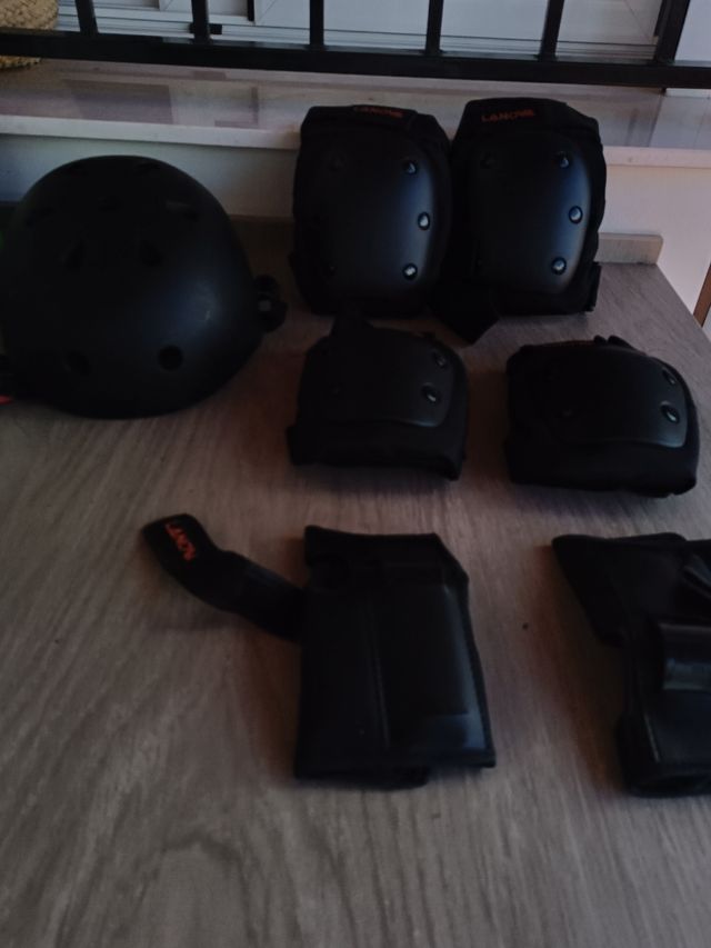 patinete City scooter y accesorios de proteccion