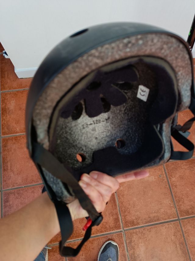 patinete City scooter y accesorios de proteccion