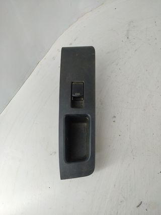 Interruptor elevalunas delantero derecho Nissan X-