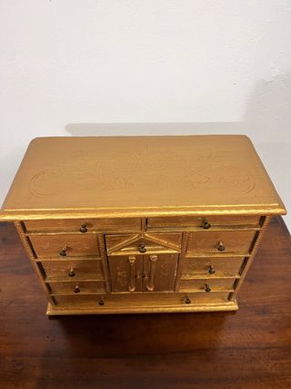 Cassettiera in legno cinese dorato 1940