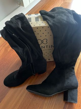Botas altas negras