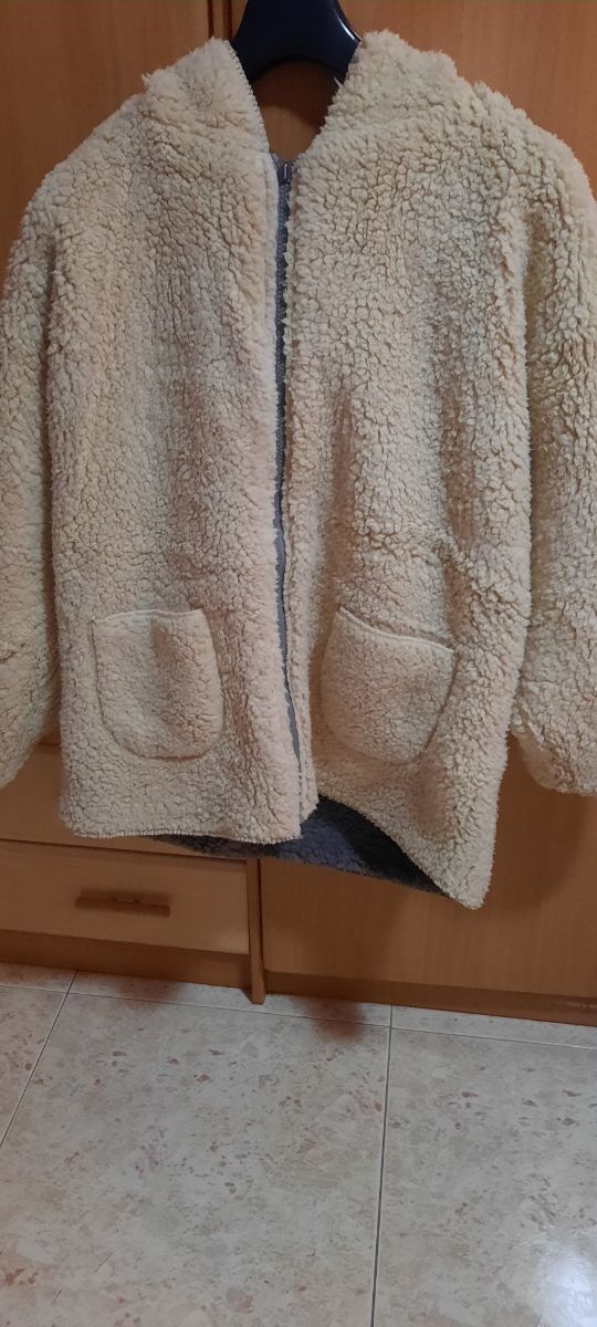 Chaqueta estilo borreguillo