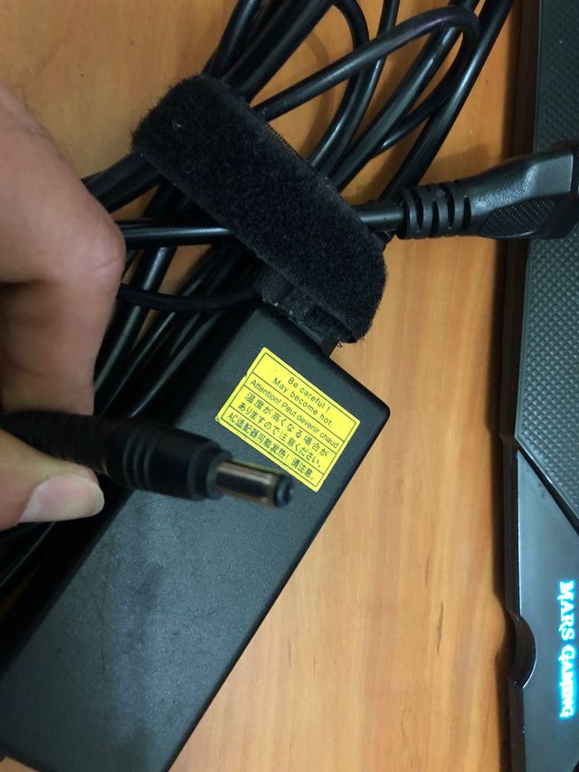 caricabatterie TOCHIBA