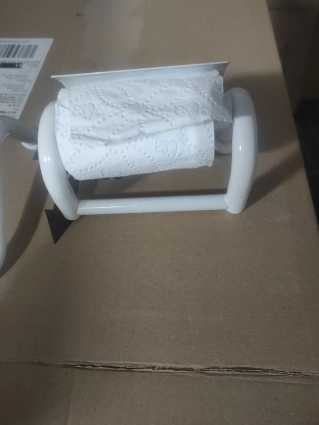 accesorios baño, toalleros , porta papel y perchas