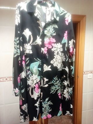 Dos vestidos camiseros