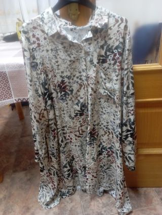 Dos vestidos camiseros