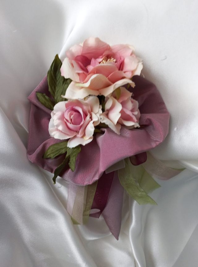 Decorazione rosa antico