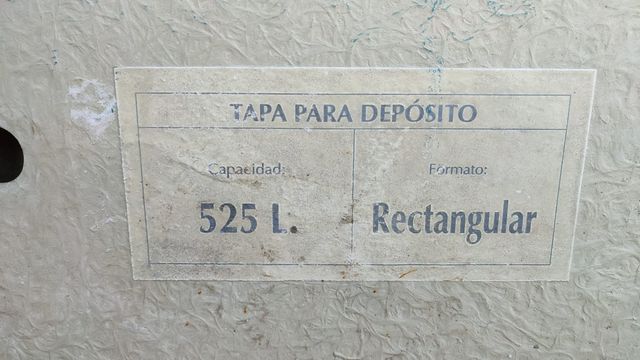 Depósito de poliéster Remosa 500 l con tapa