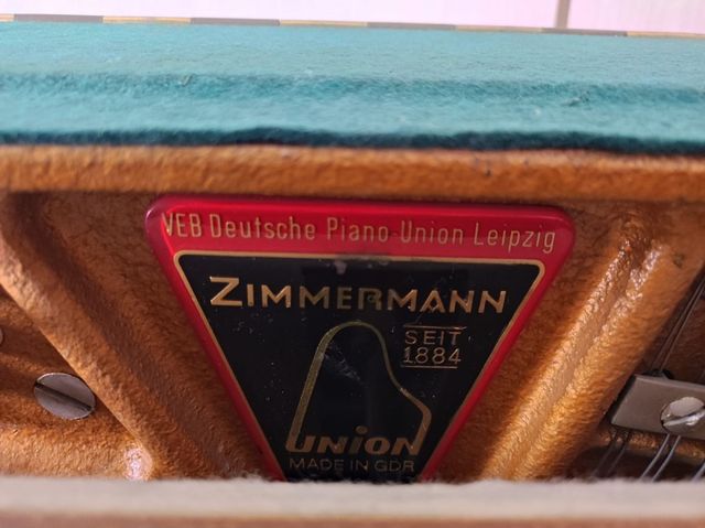 pianoforte verticale zimmermann