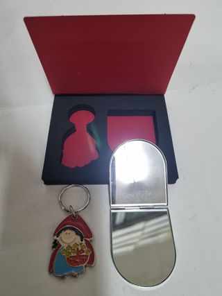 LLAVERO Y ESPEJITO CAPERUCITA