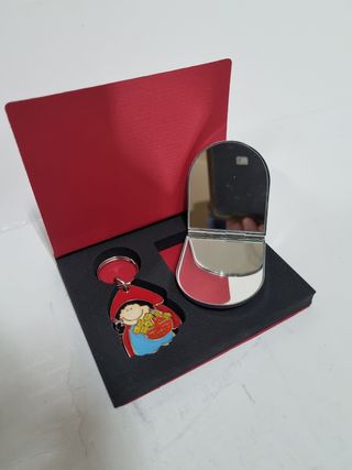 LLAVERO Y ESPEJITO CAPERUCITA