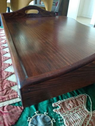 Mesa auxiliar plegable (cama o sofá)