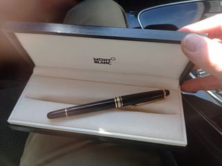 vendo bolígrafo Montblanc está nuevo no se ha usad