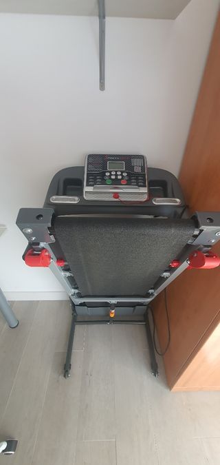 Cinta de correr Sporstech F10