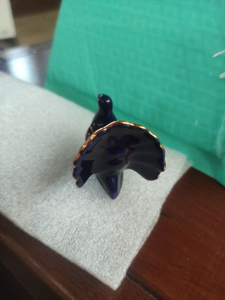 Figura  cerámica Limoges Pavo Real