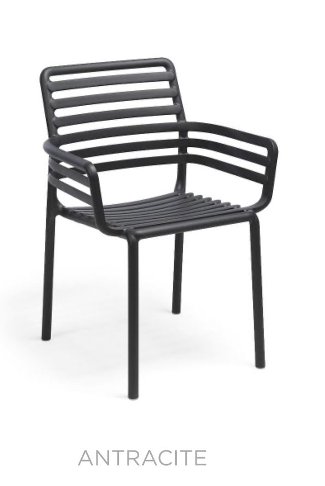 Silla DOGA con reposa brazos