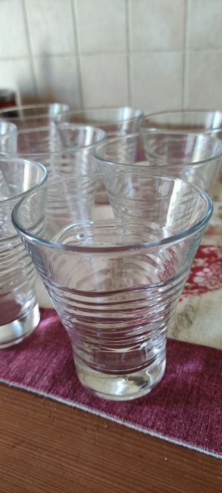 9bicchieri da tavola (acqua)