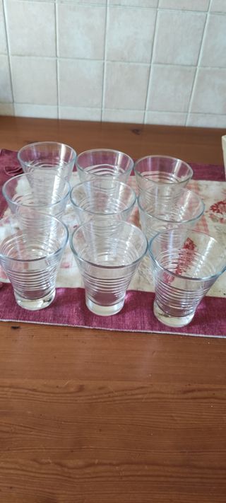 9bicchieri da tavola (acqua)