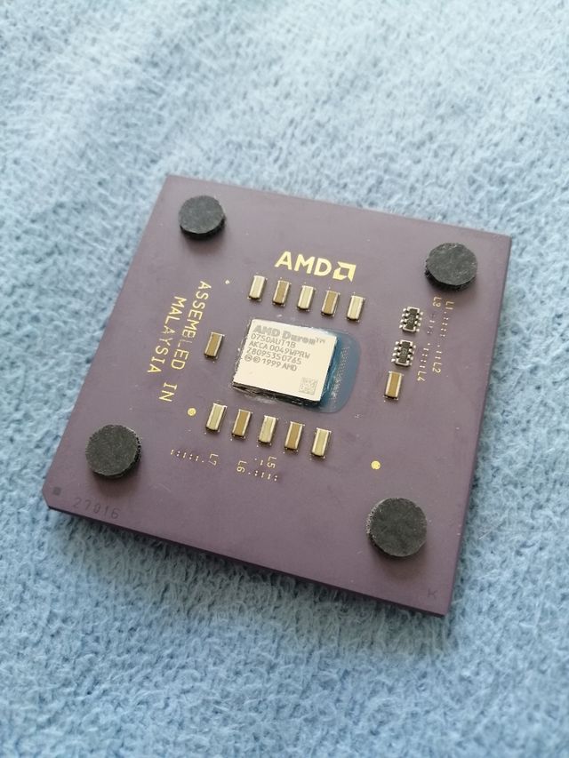 💻 AMD Duron 750 Mhz