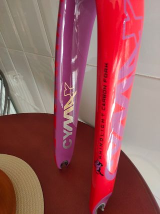 horquilla 24 pulgadas carbono