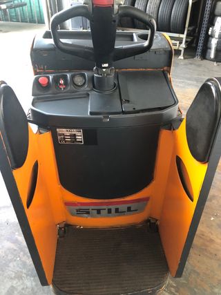 Transpalet electrico con plataforma STILL