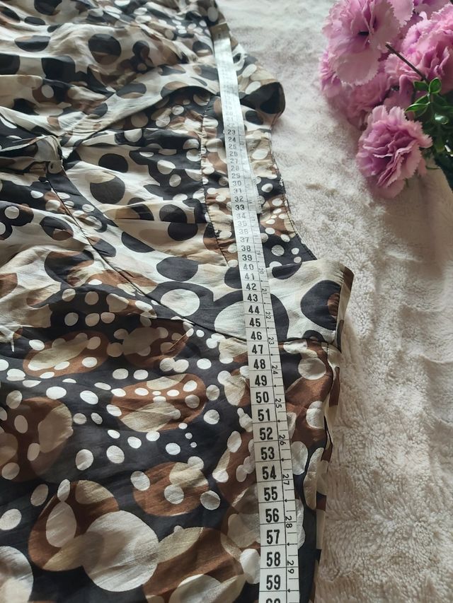 Blusa seda Zara, tamanho M, às bolas