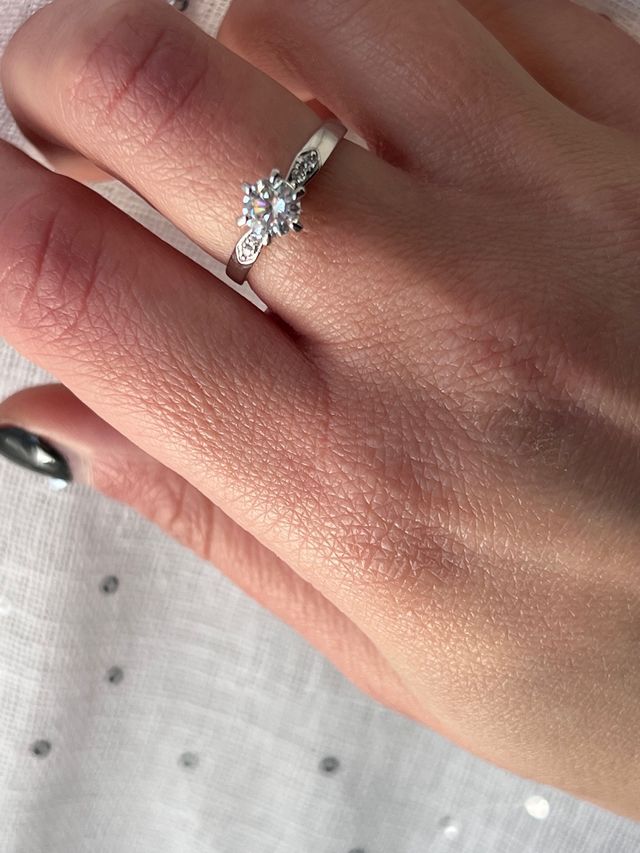 Solitario con diamante è brillantini Metallo