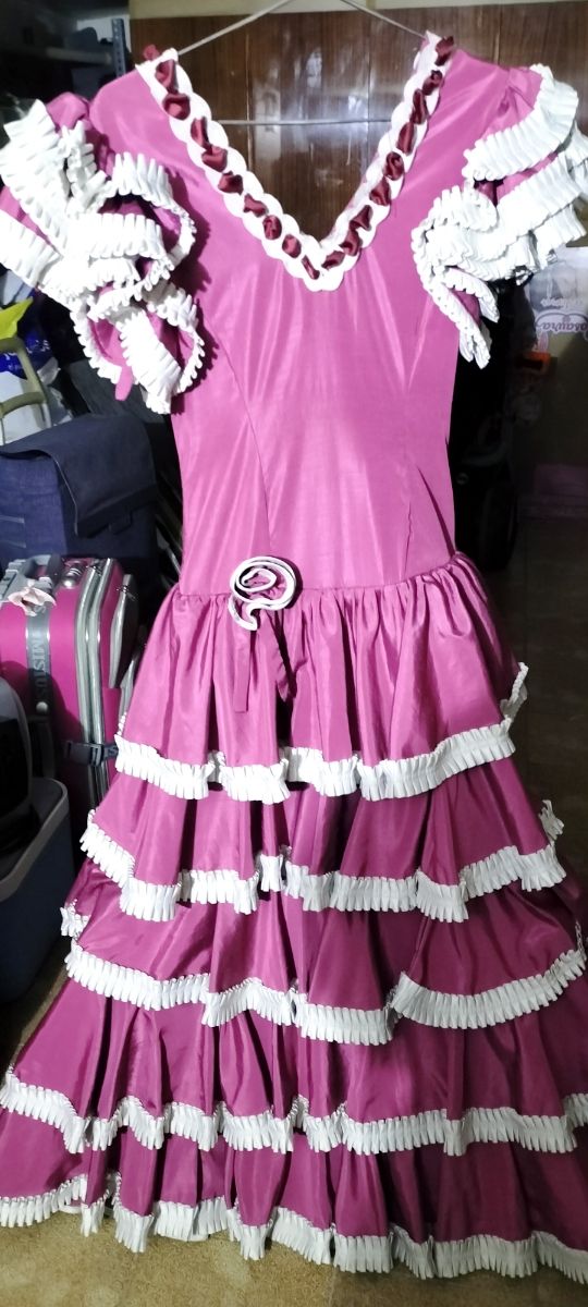 Trajes Flamenca: varios modelos preguntar precios