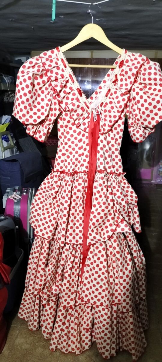 Trajes Flamenca: varios modelos preguntar precios