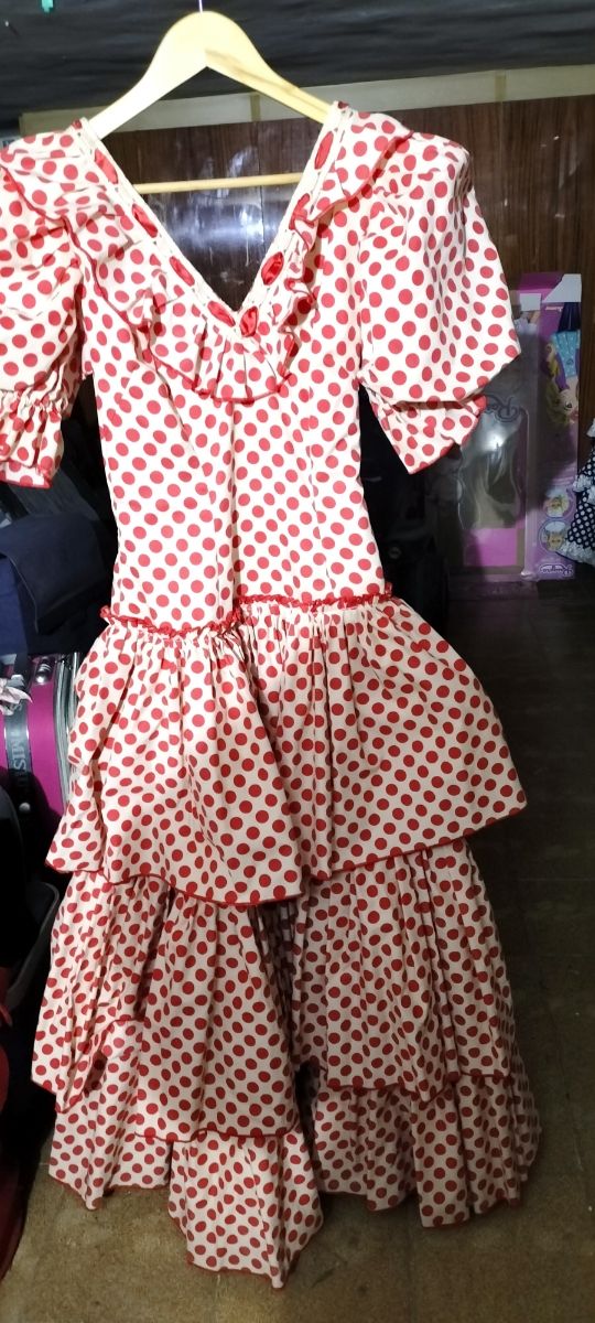 Trajes Flamenca: varios modelos preguntar precios
