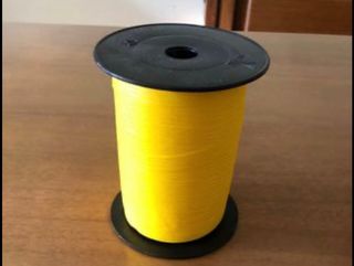 Nastro rafia sintetica di colore giallo