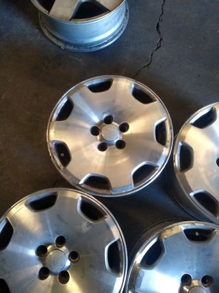 llantas con neumáticos