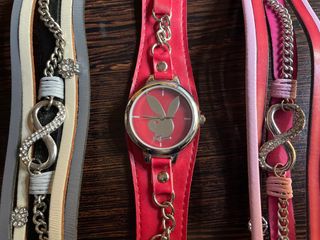 2 PULSERAS DEL INFINITO MÁS RELOJ PLAYBOY EN CUERO