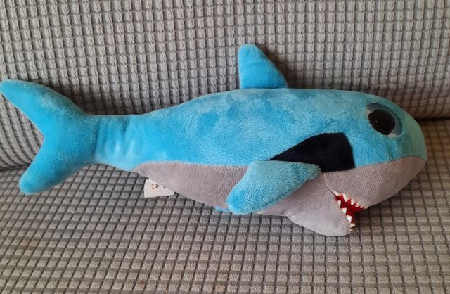 Peluche tiburón.