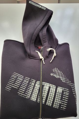 Chaqueta chándal Puma. Tacto neopreno. 