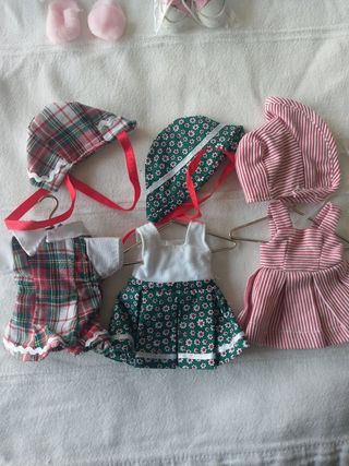 Mariquita Pérez con vestidos.