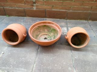 se venden macetas de barro