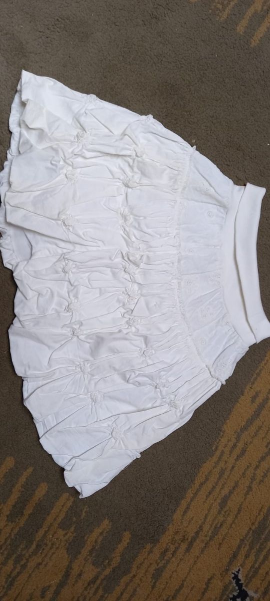 falda blanca
