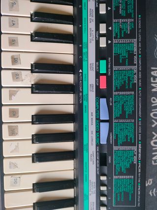 Teclado Yamaha antiguo vintage