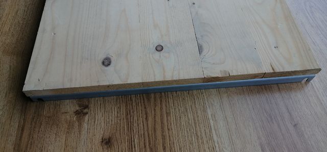 Baldas de madera de pino natural