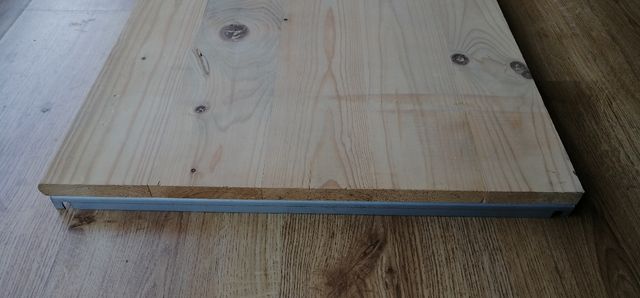 Baldas de madera de pino natural