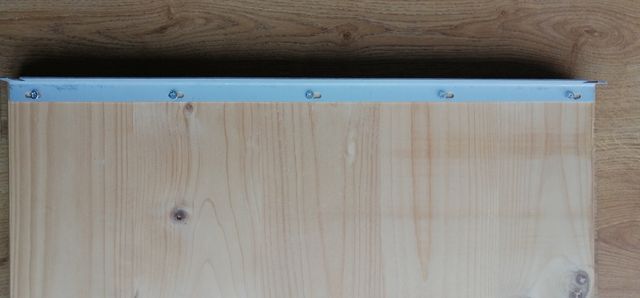 Baldas de madera de pino natural