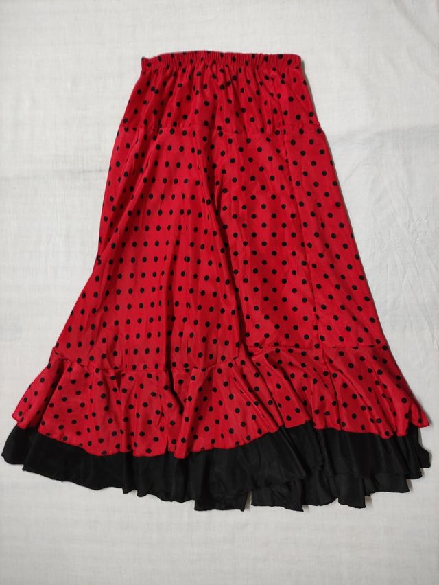 FALDA FLAMENCA. NUEVA.
